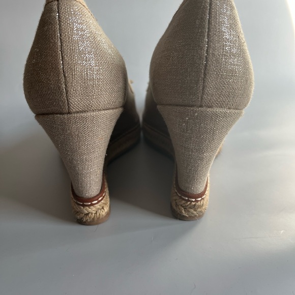 Tory Burch Beige Peep-Toe Wedges with Bow with Dust Bag - Picture 8 of 11